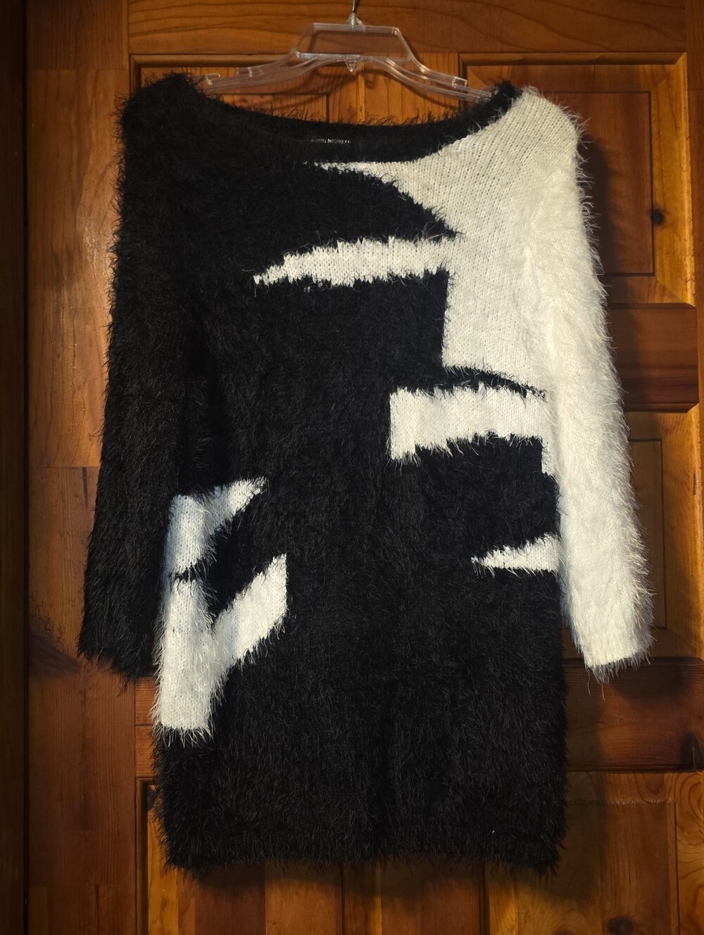 Lauren Michelle Sz Lg, Black & White Fuzzy Colorblock Crewneck Sweater